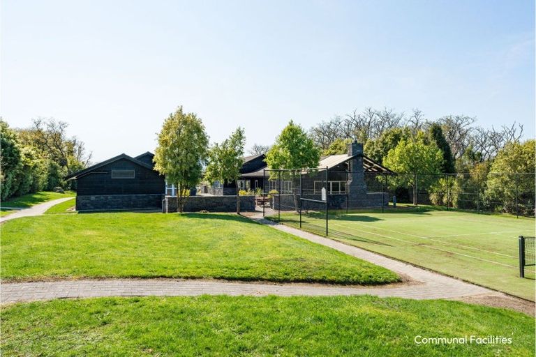 Photo of property in 9 Parawera Drive, Acacia Bay, Taupo, 3330