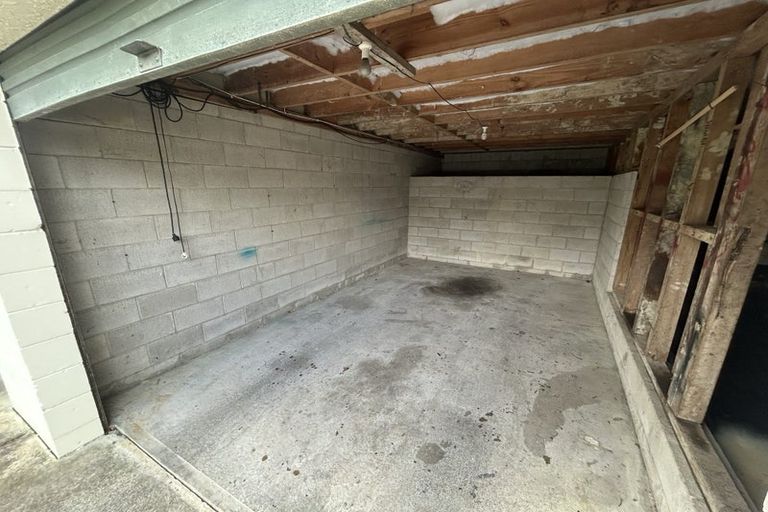 Photo of property in 1/16a Diana Drive, Glenfield, Auckland, 0627