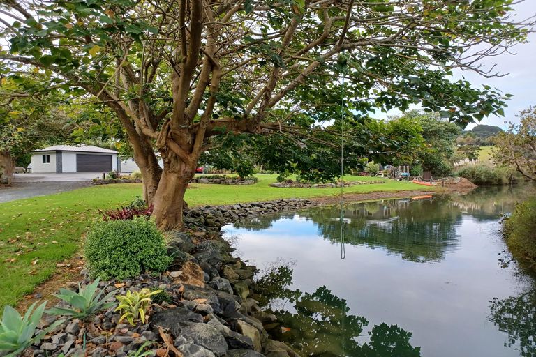 Photo of property in 31 Crisp Road, Parua Bay, Whangarei, 0174