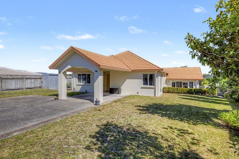 Photo of property in 127 Milne Drive, Paraparaumu, 5032