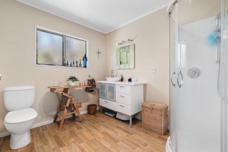 Photo of property in 47 Waikite Road, Welcome Bay, Tauranga, 3112