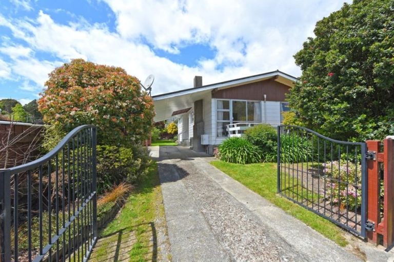 Photo of property in 30 Shanly Street, Brown Owl, Upper Hutt, 5018