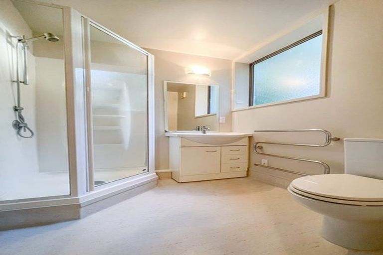 Photo of property in 632 Beach Road, Browns Bay, Auckland, 0630