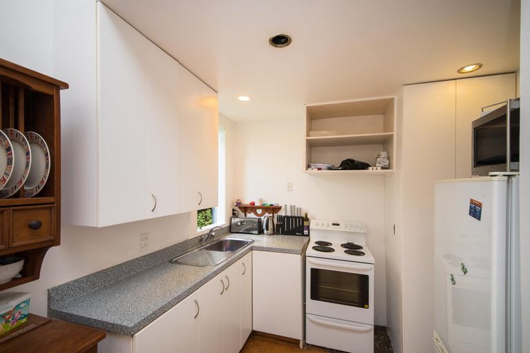 Photo of property in 6b Rolleston Street, Hokowhitu, Palmerston North, 4410