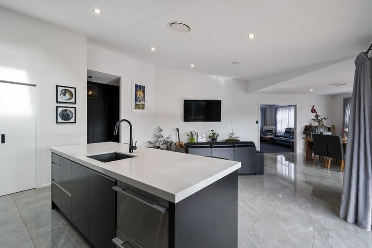 Photo of property in 4 Waimarama Court, Roslyn, Palmerston North, 4414