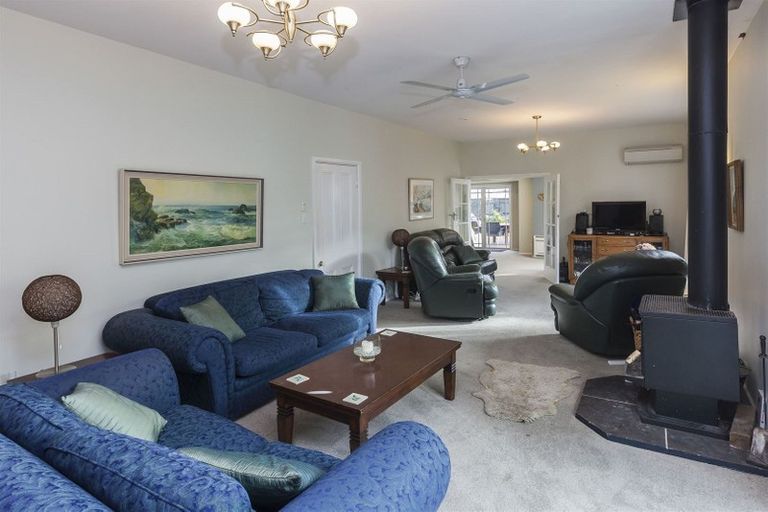 Photo of property in 27 Norwood Street, Beckenham, Christchurch, 8023