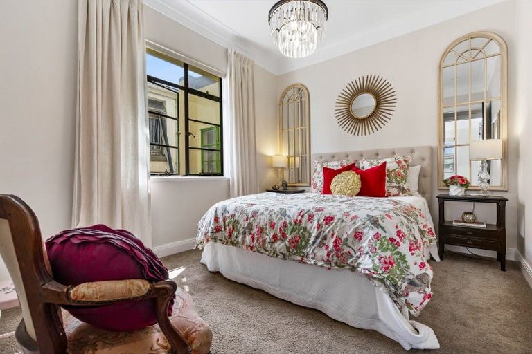 Photo of property in 10a Victoria Road, Devonport, Auckland, 0624