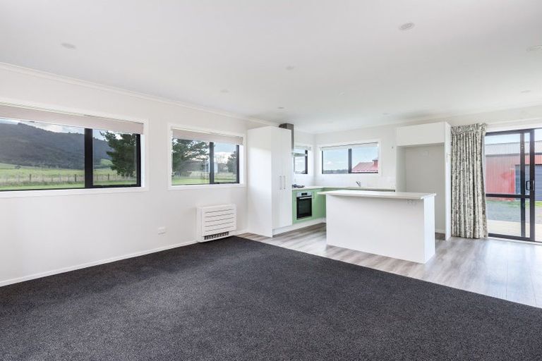 Photo of property in 370 Western Lake Road, Western Lake, Featherston, 5773