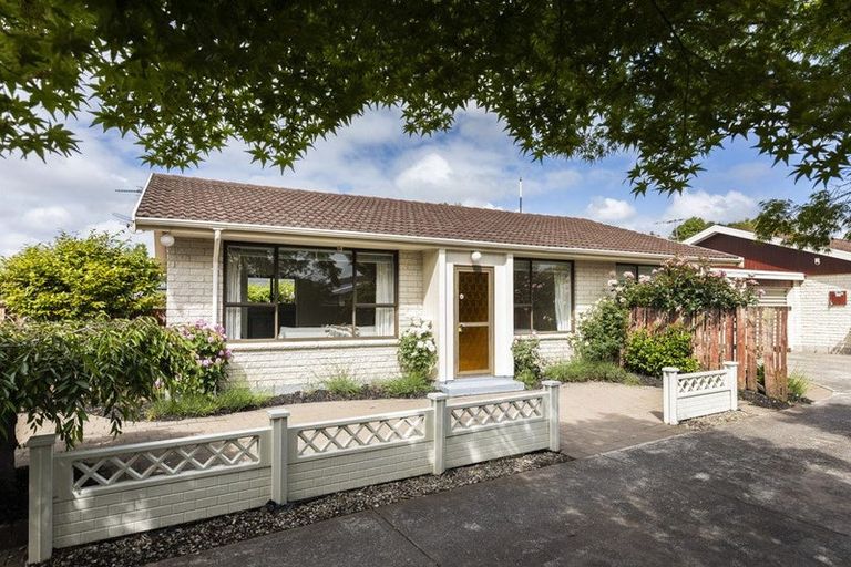 Photo of property in 1/23b Juniper Place, Burnside, Christchurch, 8053