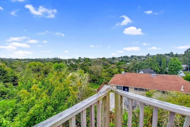 Photo of property in 2/53 Verran Road, Birkenhead, Auckland, 0626