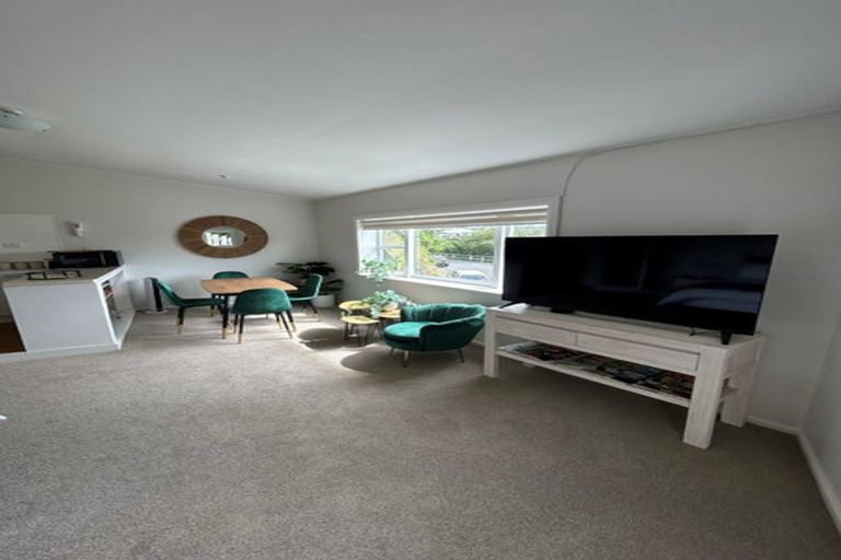 Photo of property in 26 Imperial Terrace, Melrose, Wellington, 6022