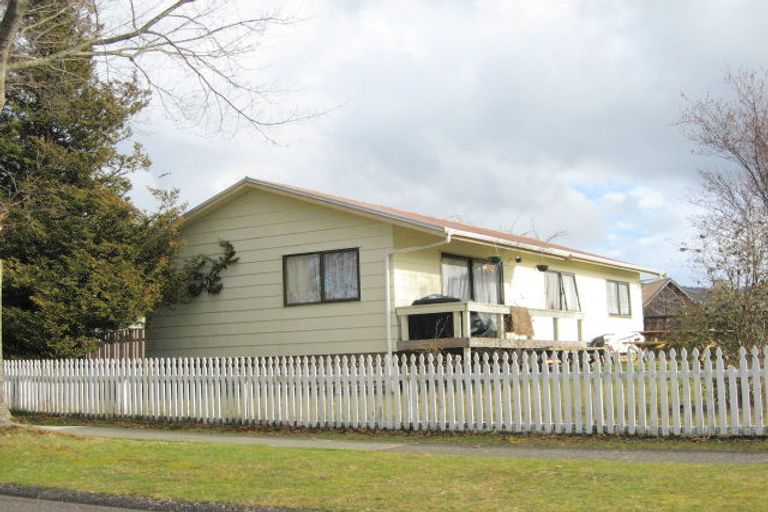 Photo of property in 4 Raukura Street, Turangi, 3334