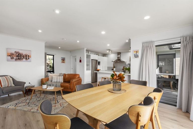 Photo of property in 16 Sunnybrooke Close, Welcome Bay, Tauranga, 3112