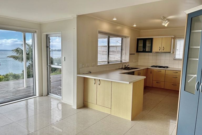 Photo of property in 232 Vipond Road, Stanmore Bay, Whangaparaoa, 0932