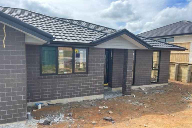 Photo of property in 3 Aitkenhead Street, Pokeno, 2402