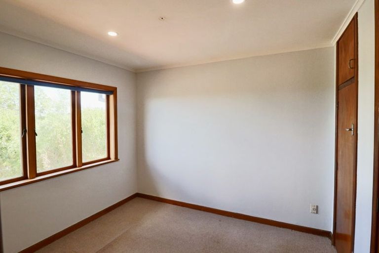 Photo of property in 182 Old Titirangi Road, Titirangi, Auckland, 0604