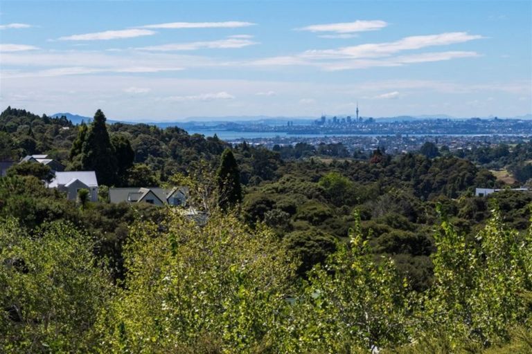 Photo of property in 1010 Scenic Drive North, Swanson, Auckland, 0816