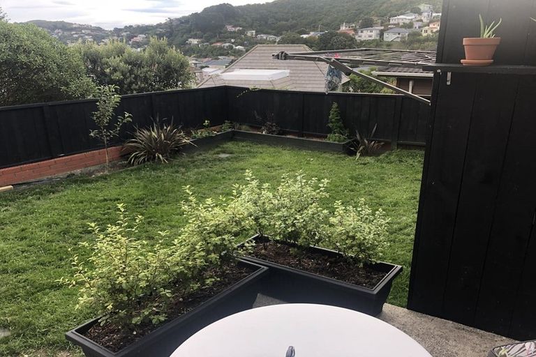 Photo of property in 70 Melbourne Road, Island Bay, Wellington, 6023