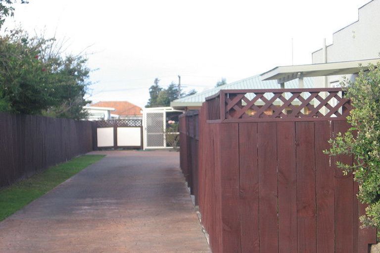 Photo of property in 8 Anderson Road, Taradale, Napier, 4112