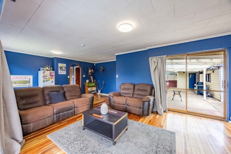 Photo of property in 11 Holden Avenue, Haumoana, 4102