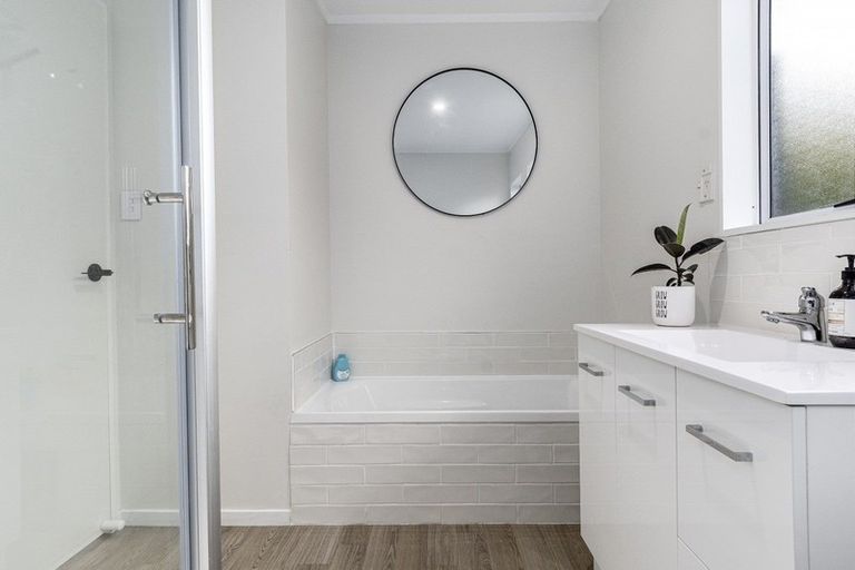 Photo of property in 15b Queen Road, Bellevue, Tauranga, 3110