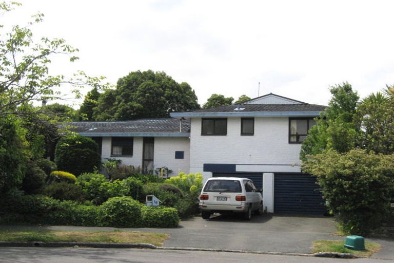 Photo of property in 18 Hillcrest Place, Avonhead, Christchurch, 8042