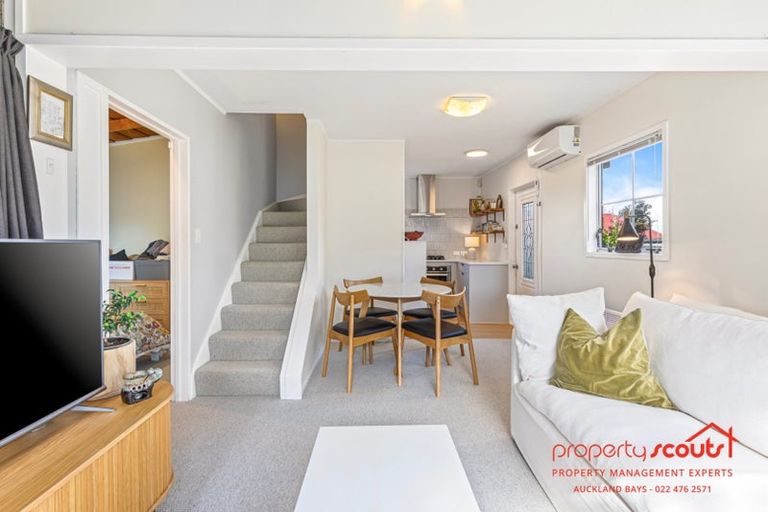 Photo of property in 2/221 Rangatira Road, Beach Haven, Auckland, 0626