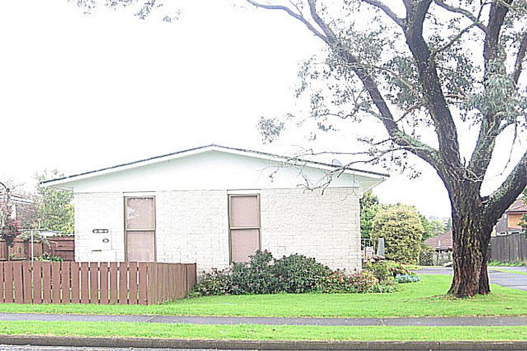 Photo of property in 107a Pigeon Mountain Road, Half Moon Bay, Auckland, 2012
