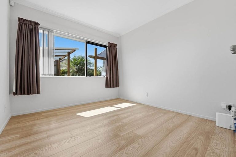 Photo of property in 1/9 Casabella Court, Northpark, Auckland, 2013