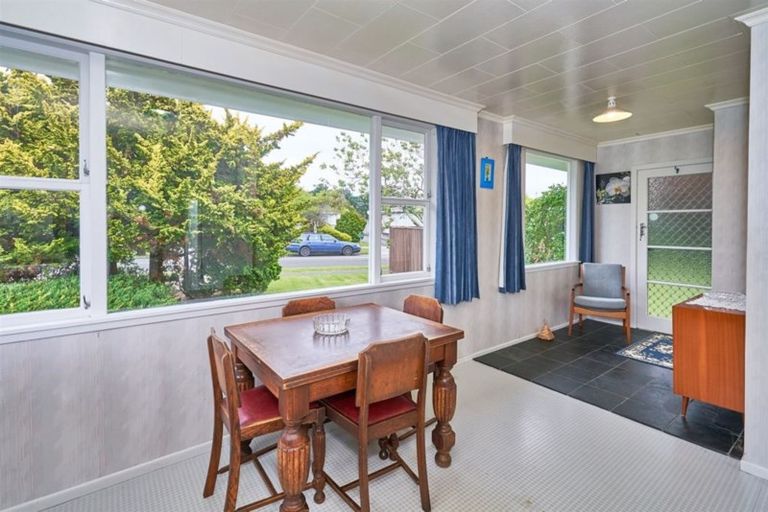 Photo of property in 30 Parkland Crescent, Terrace End, Palmerston North, 4410