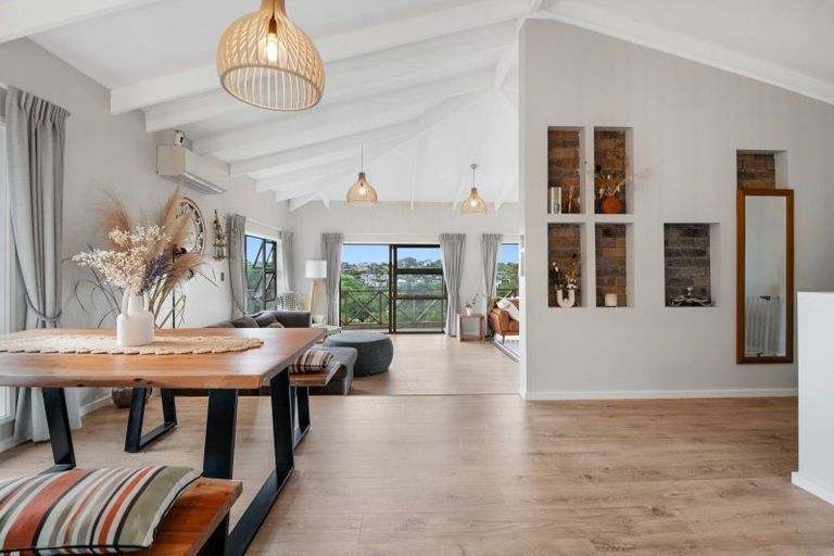 Photo of property in 12 Cochrane Avenue, Arkles Bay, Whangaparaoa, 0932