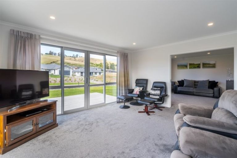 Photo of property in 44 Heathfield Drive, Mosgiel, 9024
