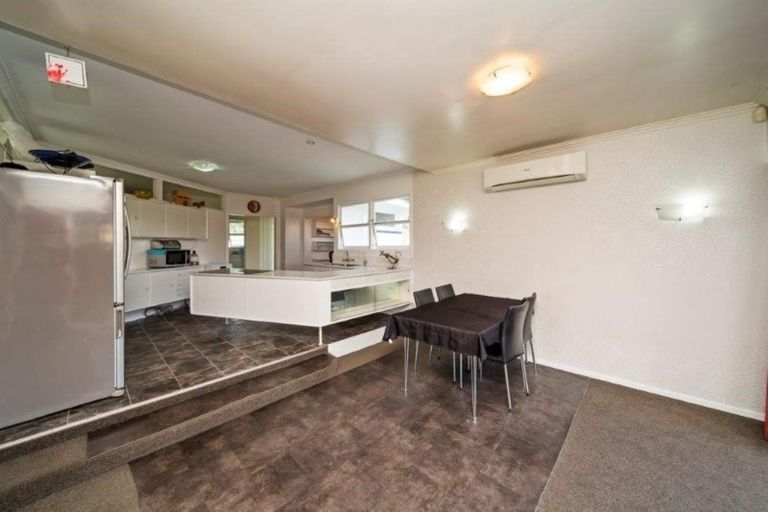 Photo of property in 161 South Road, Hawera, 4610