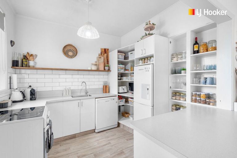 Photo of property in 1 Mure Street, Mosgiel, 9024