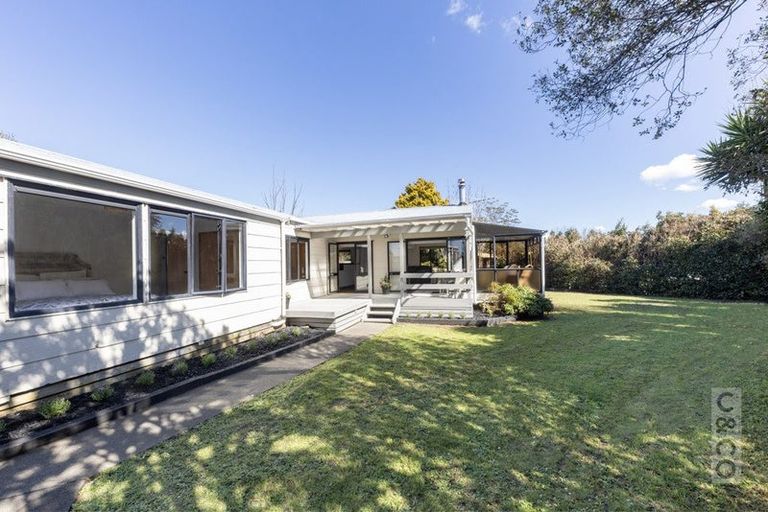 Photo of property in 14 Alice Street, Riverhead, 0820