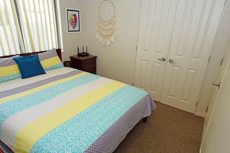 Photo of property in 10 Cityview Place, Massey, Auckland, 0614