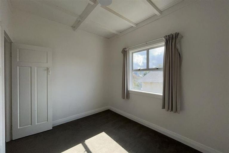 Photo of property in 52 Evans Road, Glen Eden, Auckland, 0602