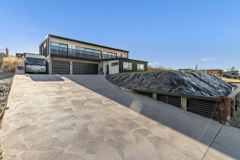 Photo of property in 59 Stratford Drive, Mount Pisa, Cromwell, 9383