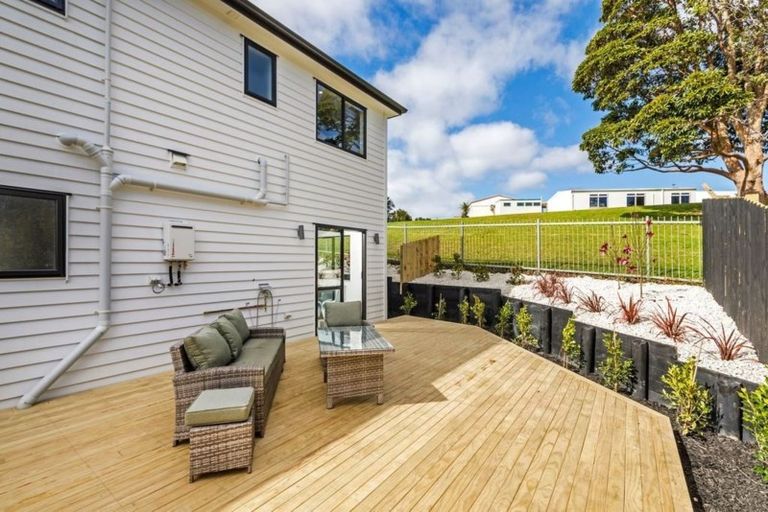 Photo of property in 31a Weatherly Road, Torbay, Auckland, 0630