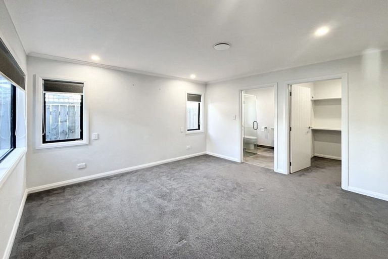 Photo of property in 24 Serenity Crescent, Kelvin Grove, Palmerston North, 4414