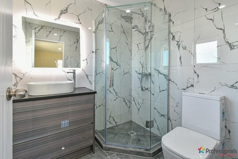 Photo of property in 169a Russell Road, Manurewa, Auckland, 2102