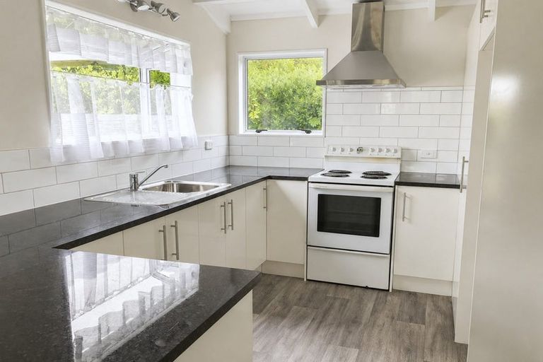 Photo of property in 28 Halver Road, Hillpark, Auckland, 2102