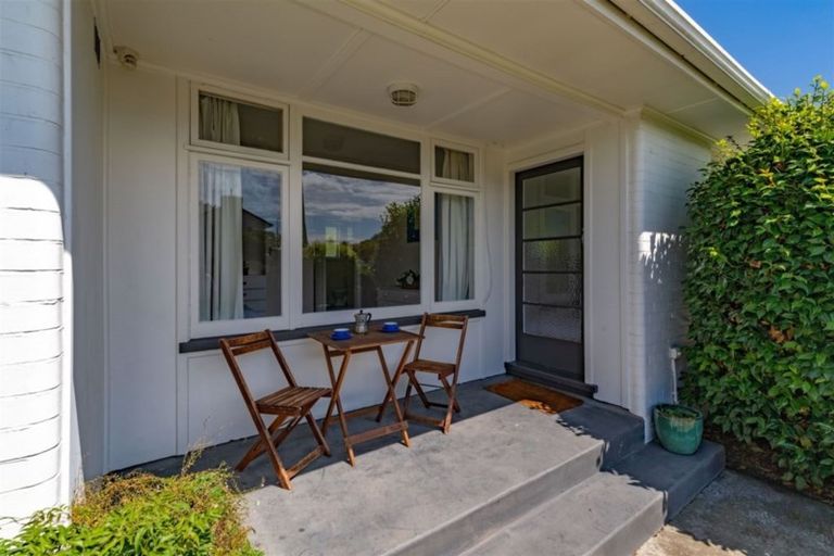 Photo of property in 16 Holly Road, St Albans, Christchurch, 8014