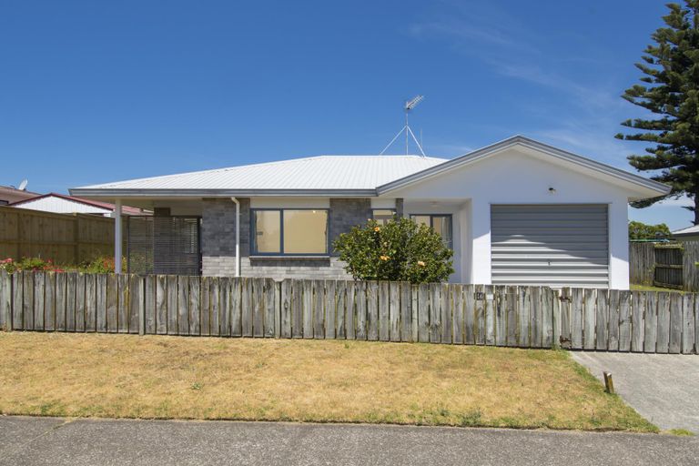 Photo of property in 16 Kaimanawa Street, Mount Maunganui, 3116