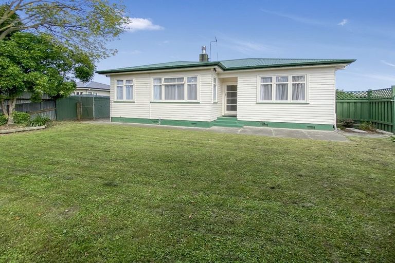 Photo of property in 16 Menin Road, Onekawa, Napier, 4110