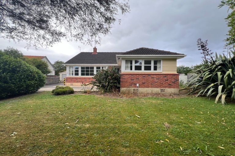 Photo of property in 63 Savage Crescent, West End, Palmerston North, 4412