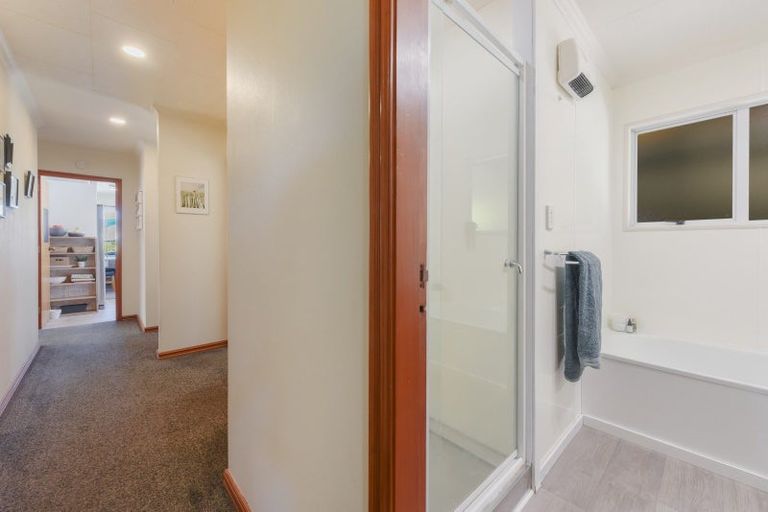 Photo of property in 16 Hollis Place, Brightwater, 7022