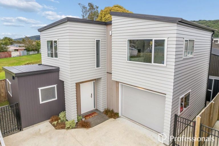 Photo of property in 4d Carroll Grove, Trentham, Upper Hutt, 5018