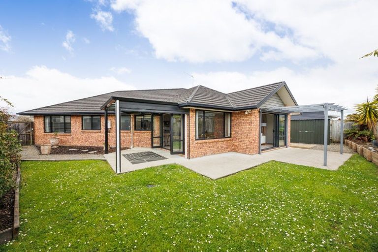 Photo of property in 7 Lorenzo Place, Kelvin Grove, Palmerston North, 4414