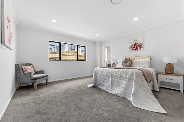 Photo of property in 124 Mcquoids Road, Flat Bush, Auckland, 2019